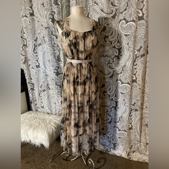 Candalite Dresses & Skirts - Beautiful Candalite dress size M. Browns, tan’s and cream color.